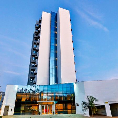 Hotel Amsterdam Montes Claros Exteriér fotografie